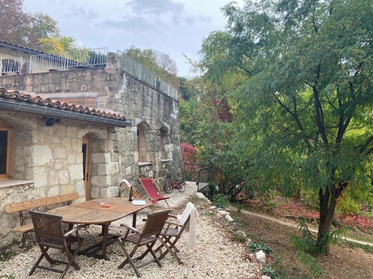Gite Les Cabanes De Fallot Pour 15 Personnes - Piscine Naturelle L'isle-Bouzon Exterior photo